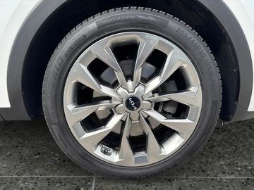 Car image 27