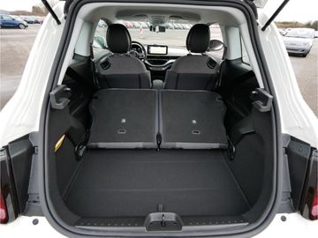 Car image 37