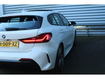 Car image 35