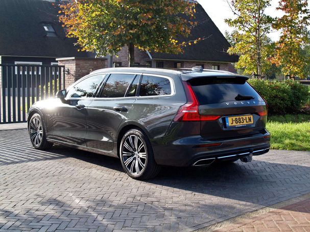 Volvo V60 T6 Recharge AWD 250 kW image number 8