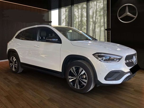 Mercedes-Benz GLA 180 100 kW image number 1