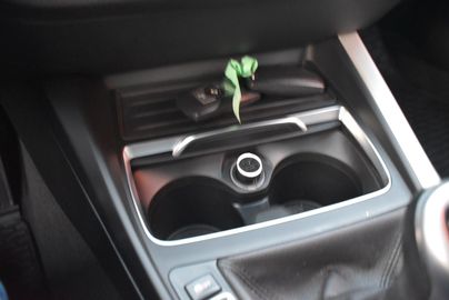 Car image 29