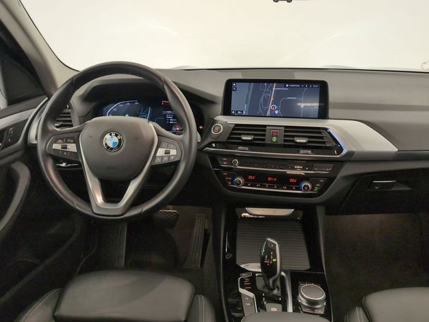 BMW X3 xDrive20d Advantage 140 kW image number 4