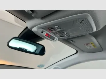 Car image 46