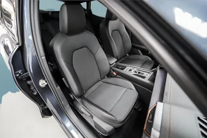 Car image 22