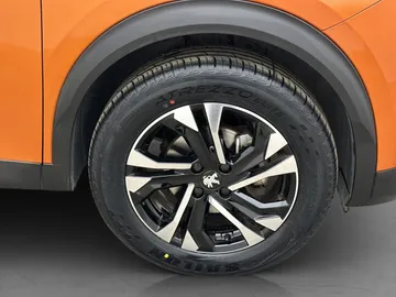 Car image 29