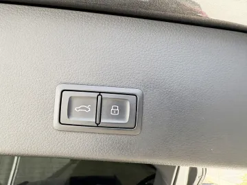 Car image 42