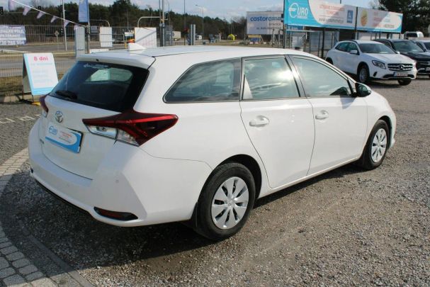 Toyota Auris 73 kW image number 3