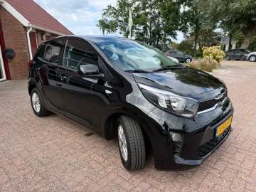 Car image 36