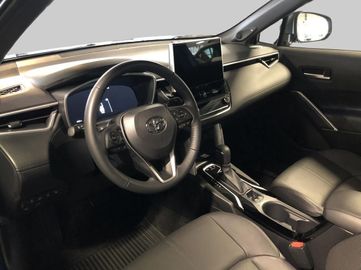 Car image 12