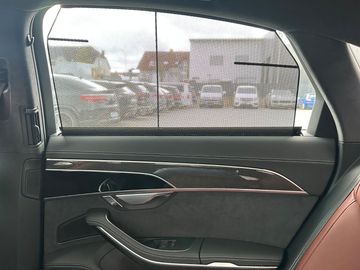 Car image 36