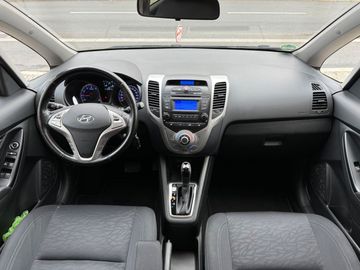 Car image 14