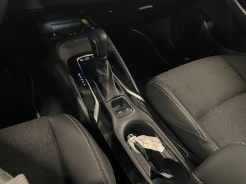 Car image 11