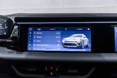 Car image 34