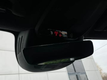 Car image 38