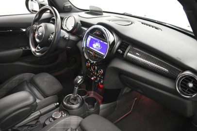 Car image 31