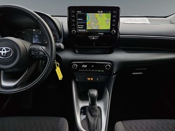 Car image 12