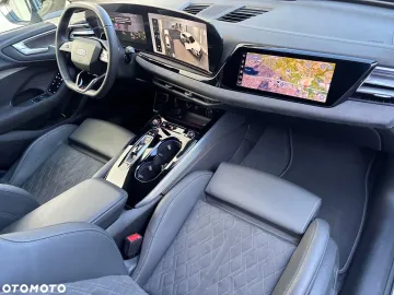 Car image 38