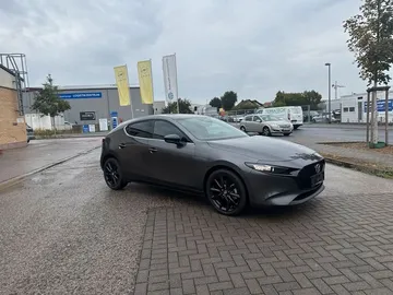 Car image 25