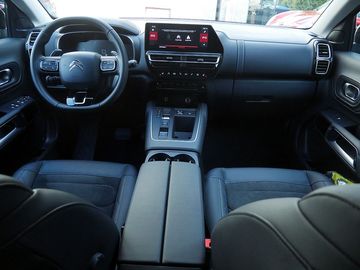 Car image 25