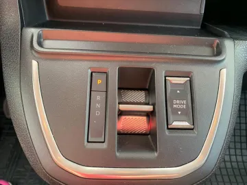 Car image 38