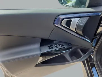 Car image 45