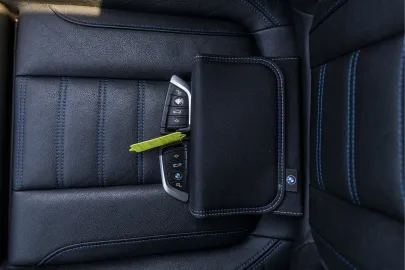 Car image 40