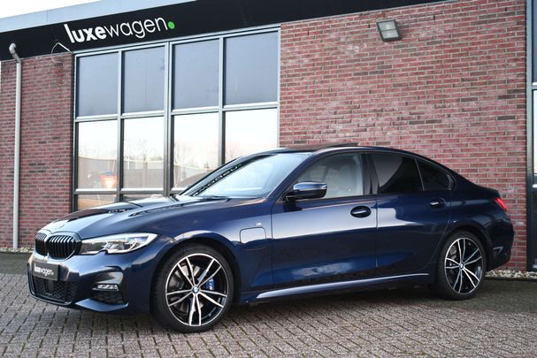 BMW 330 e M Sport 215 kW image number 31