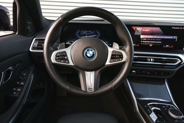 BMW 330 e Touring 215 kW image number 14