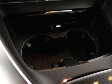 Car image 33