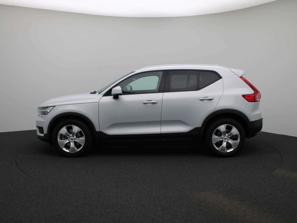 Volvo XC40 D3 AWD Momentum 110 kW image number 4