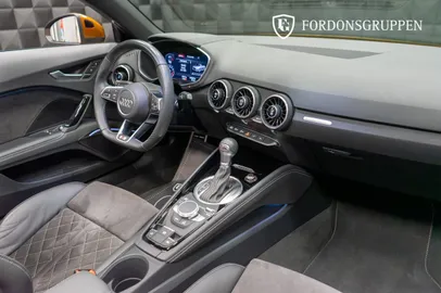 Car image 22