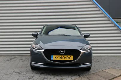 Car image 2