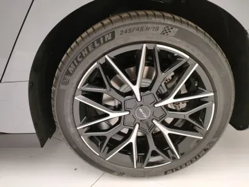 Car image 50