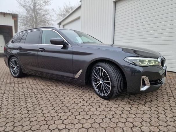 BMW 530d Touring xDrive 210 kW image number 8