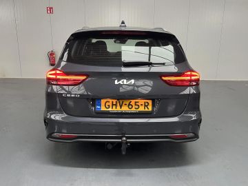 Car image 28