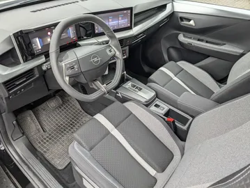 Car image 34