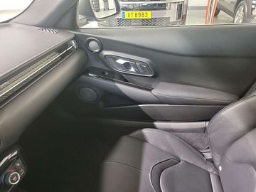 Car image 17