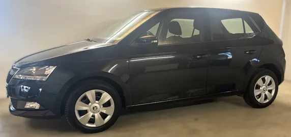 Car image 2