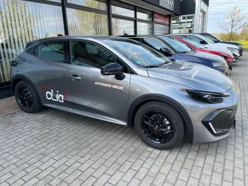 Car image 18
