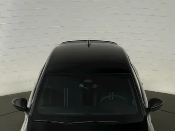 Car image 36