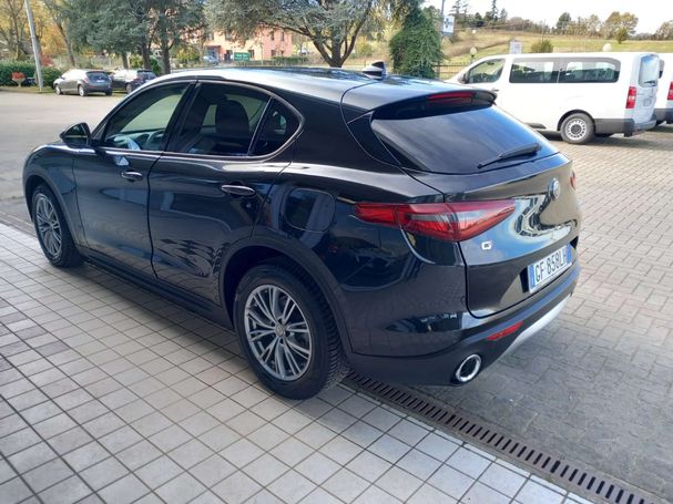 Alfa Romeo Stelvio 2.2 Q4 140 kW image number 5