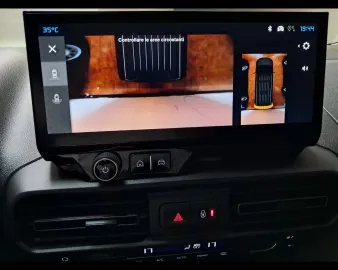 Car image 27