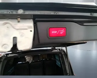 Car image 27