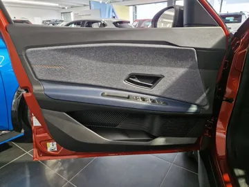 Car image 36