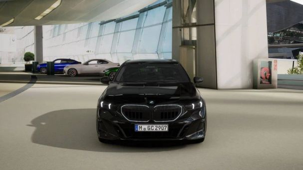 BMW 540d Touring xDrive 223 kW image number 3