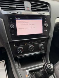 Car image 36