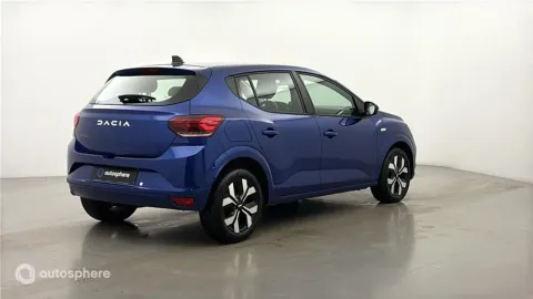 Car image 5