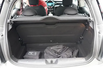 Car image 31