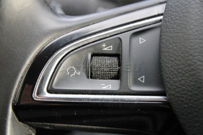 Car image 33